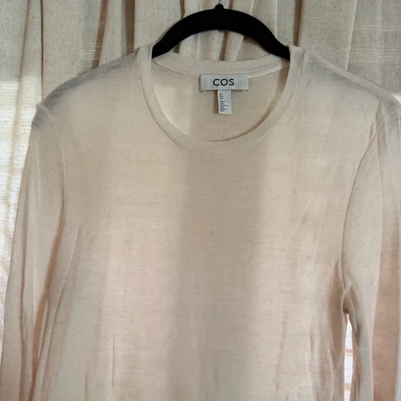 COS Off-White 100% merino wool crew neck - Picture 2 of 7